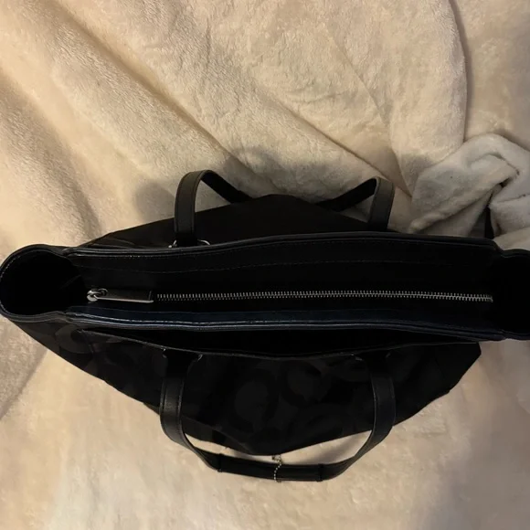Coach Black Tote Bag - Picture 2 of 9